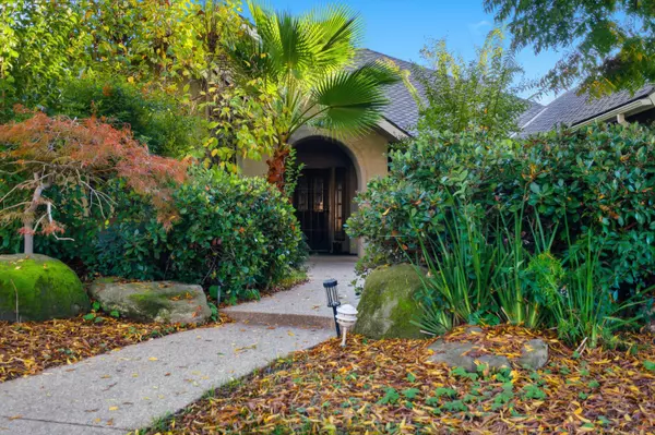 Fresno, CA 93720,1123 E Cole Avenue