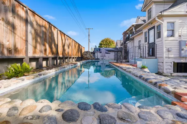 Tulare, CA 93274,260 E Merritt Avenue