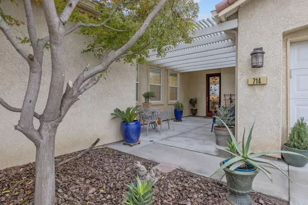 Hanford, CA 93230,714 N Magna Carta Avenue