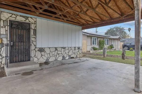 Lemoore, CA 93245,215 Lombardy Lane