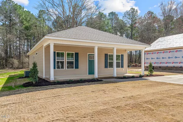 909 S 6th Street, Lillington, NC 27546