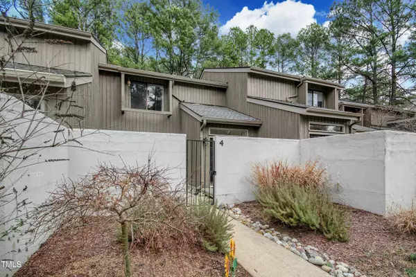 4 Vauxhall Place, Chapel Hill, NC 27517