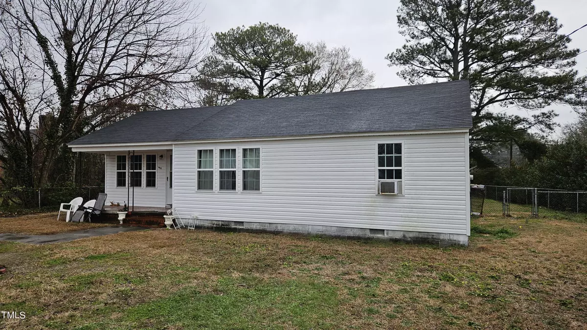 Dunn, NC 28334,903 S Elm Avenue