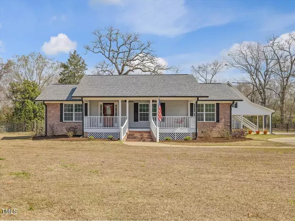 1365 N Main Street, Goldston, NC 27252