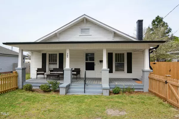 706 S Magnolia Avenue, Dunn, NC 28334