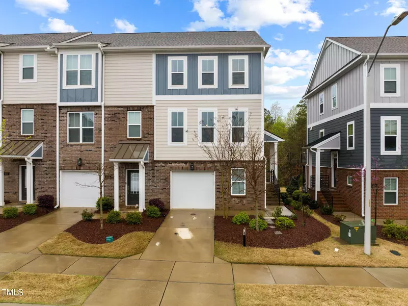 520 Skymont Drive, Holly Springs, NC 27540