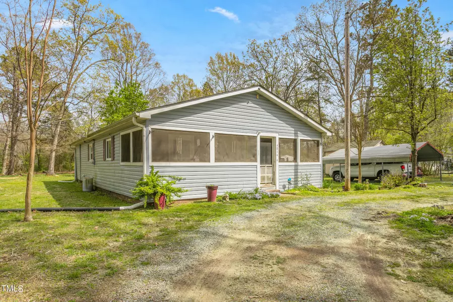 4814 Dodsons Xrds, Hillsborough, NC 27278