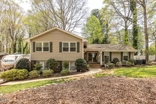 8517 Lakewood Drive, Raleigh, NC 27613