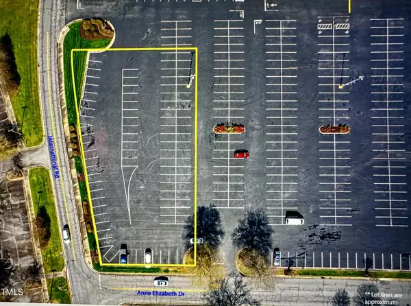 Burlington, NC 27215,2735 Anne Elizabeth Drive