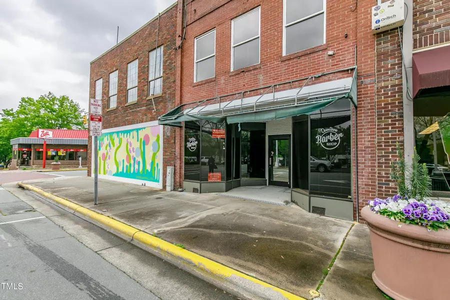 131 W Davis Street, Burlington, NC 27215