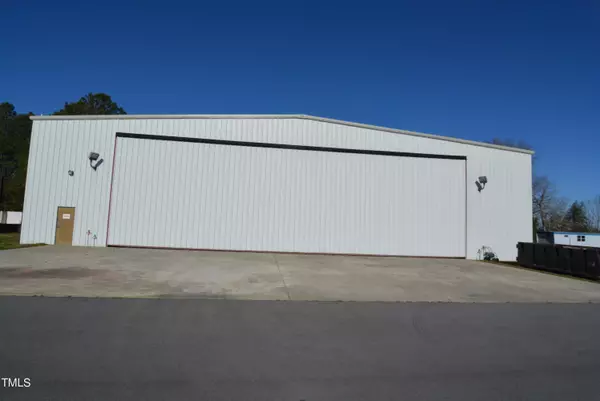 1479 Airport Road, Siler City, NC 27344