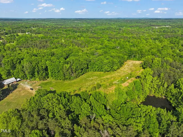 5858 Nc 119 N Highway, Leasburg, NC 27291