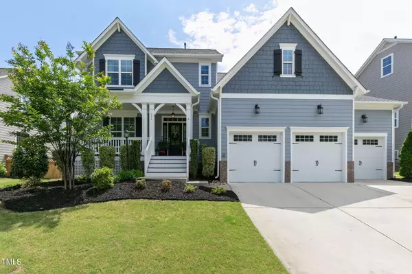 824 Rambling Oaks Lane, Holly Springs, NC 27540