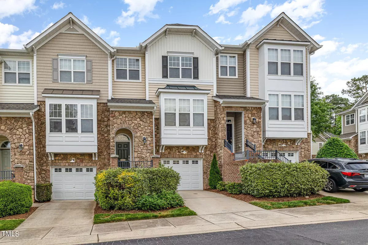 Raleigh, NC 27612,5704 Cameo Glass Way