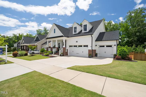 717 Hydrangea Field Court, Wake Forest, NC 27587