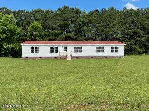 83 Ridge Lane,  Autryville,  NC 28318