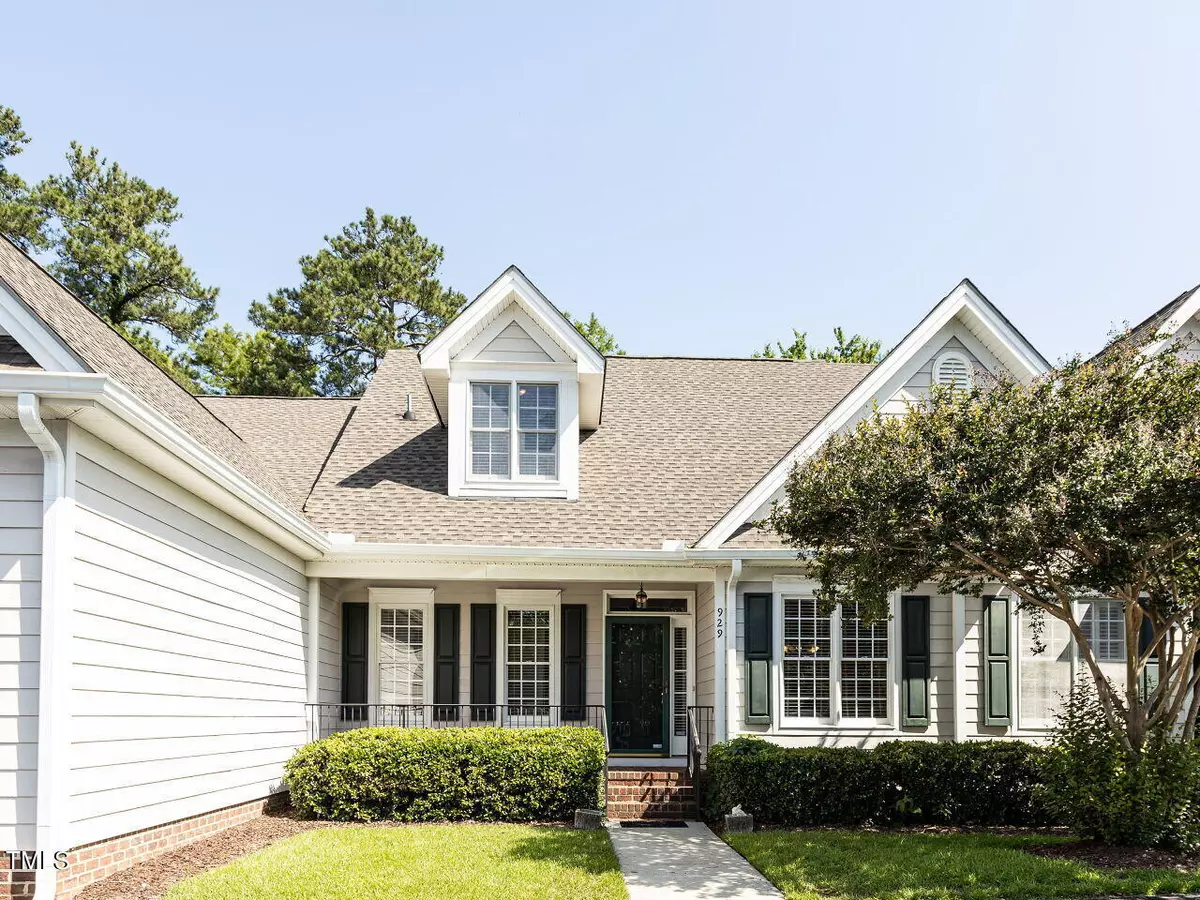 Four Oaks, NC 27524,929 S Lakeside Drive