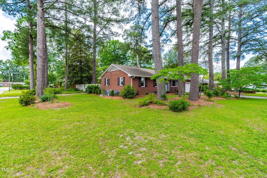 308 Dixie Drive, Selma, NC 27576