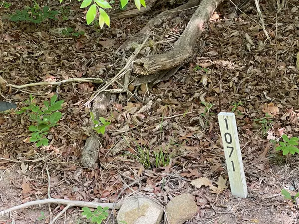 Chapel Hill, NC 27517,70011 Morehead