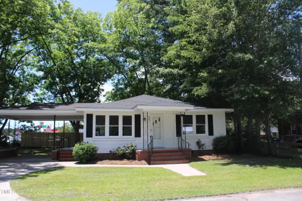 301 W Grady Street, Kenly, NC 27542