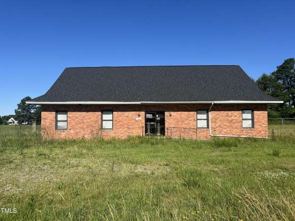 1046 S Nc 242 Hwy, Benson, NC 27504