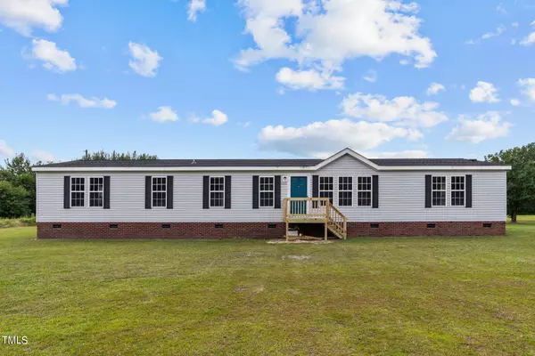 1688 Grantham School Road, Mount Olive, NC 28365