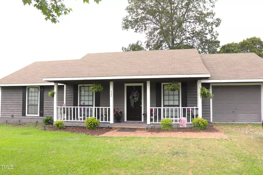 424 Sierra Trail, Spring Lake, NC 28390