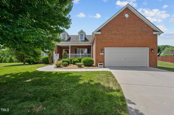 6801 W Whirlaway Court,  Whitsett,  NC 27377