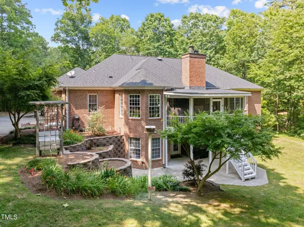 5411 Sky Lane Drive, Durham, NC 27704