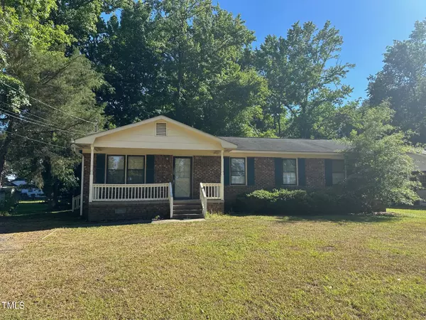 1305 W Pearsall Street, Dunn, NC 28334