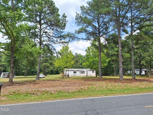 2010 John Russell Road, Raeford, NC 28376