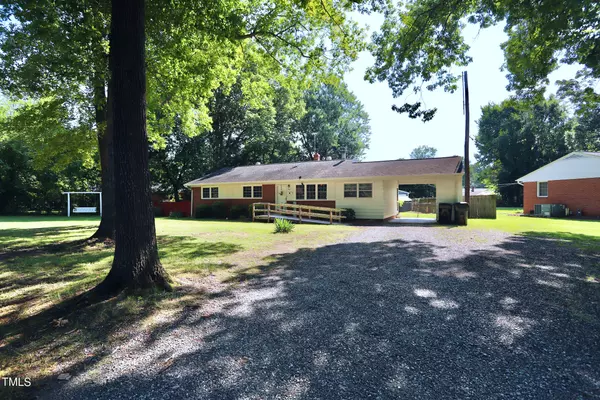 704 Lynnwood Drive,  Burlington,  NC 27215