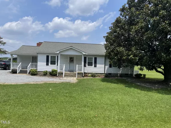 8157 State Highway 222,  Walstonburg,  NC 27888