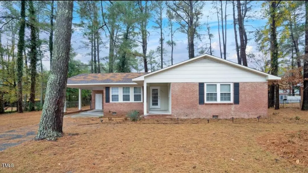 6341 Kincross Avenue, Fayetteville, NC 28304