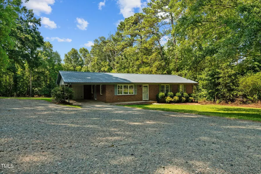 1104 Pumping Station Road, Sanford, NC 27330