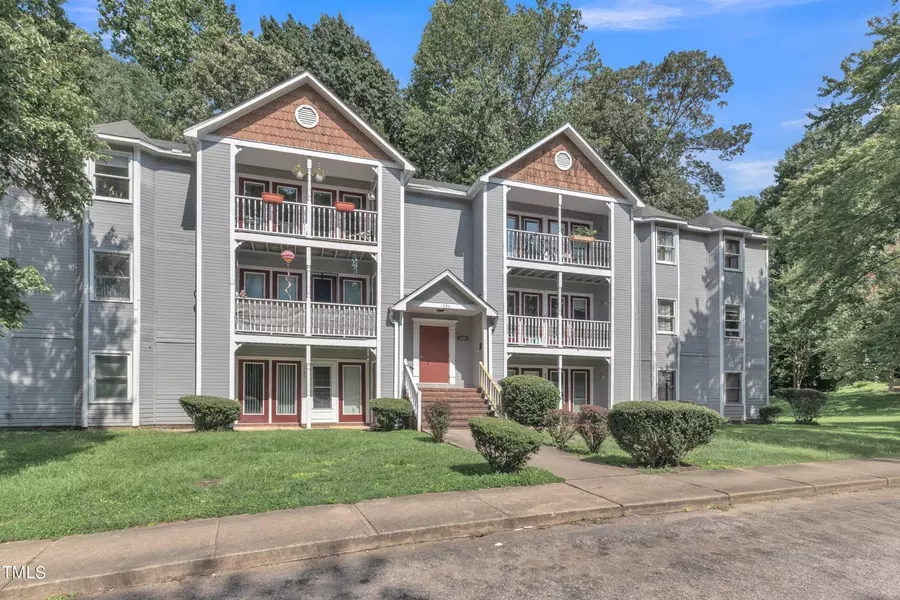 1320 Park Glen Drive #303, Raleigh, NC 27610