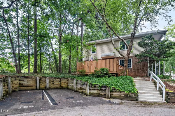 128 Drummond Place, Cary, NC 27511