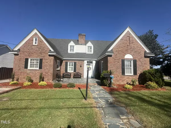 200 S Orange Avenue, Dunn, NC 28334