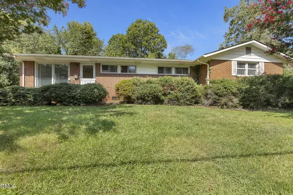 616 W Raleigh Street, Siler City, NC 27344