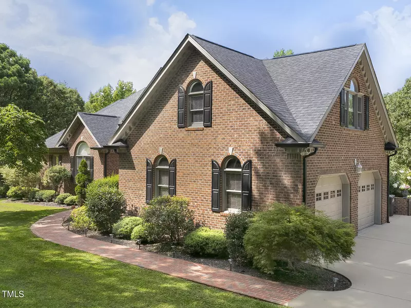 250 Woodland Ridge Drive, Fuquay Varina, NC 27526