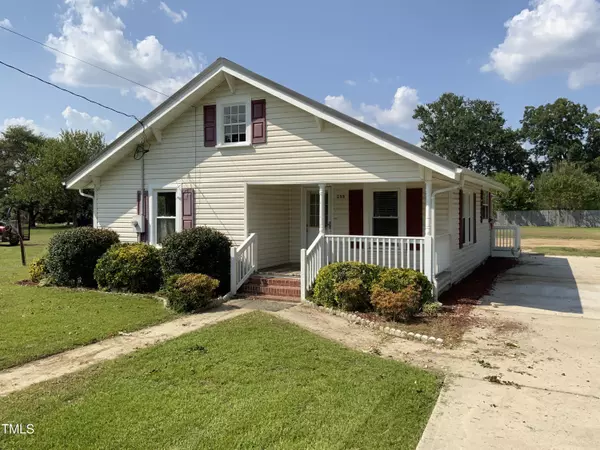 235 E Jackson Street, Coats, NC 27521