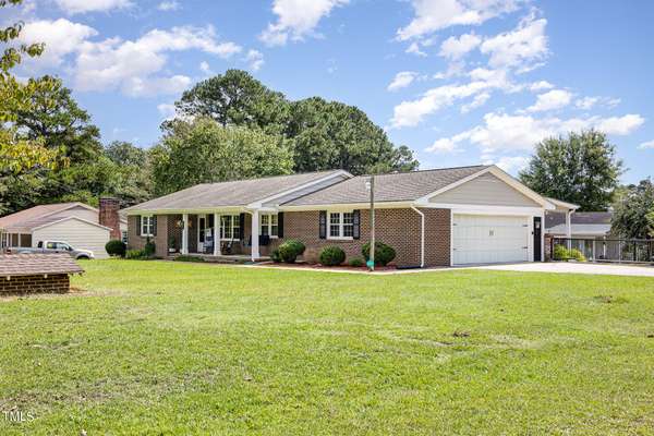 203 Cloverdale Drive, Clayton, NC 27520