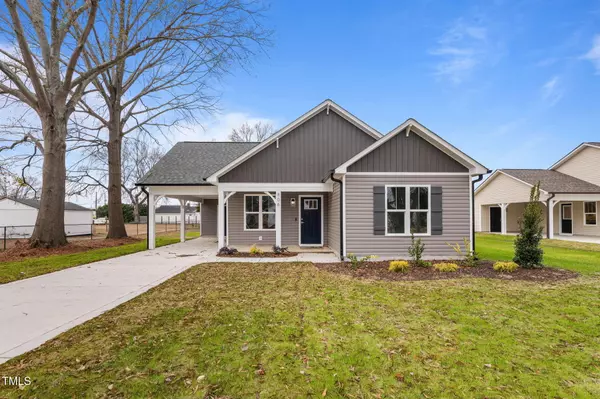 806 S Magnolia Avenue,  Dunn,  NC 28334