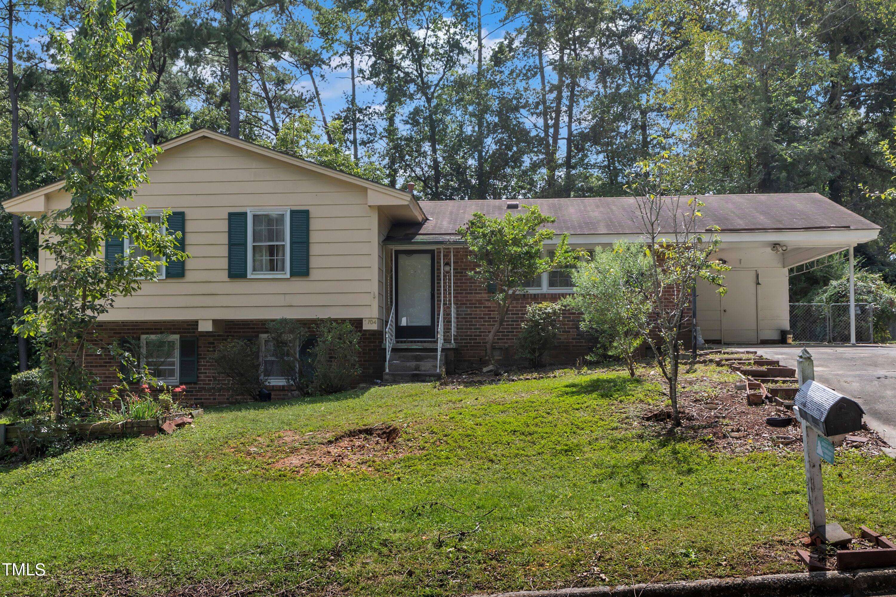 3704 Lancelot Court, Raleigh, NC 27604