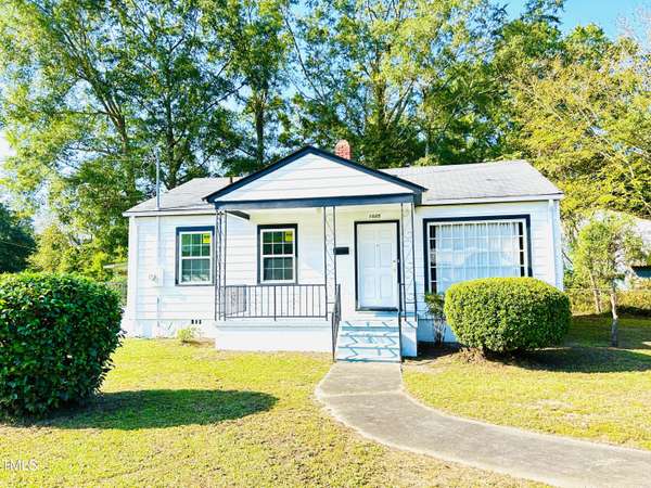 1025 E Caswell St,  Kinston,  NC 28501