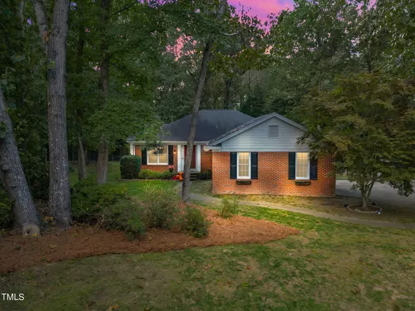 109 Oaklake Court, Fuquay Varina, NC 27526