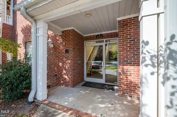 413 Glencrest Place, Chapel Hill, NC 27514