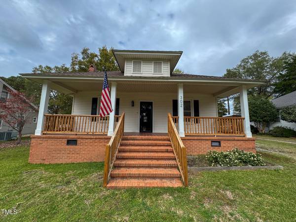 302 E D Street, Erwin, NC 28339