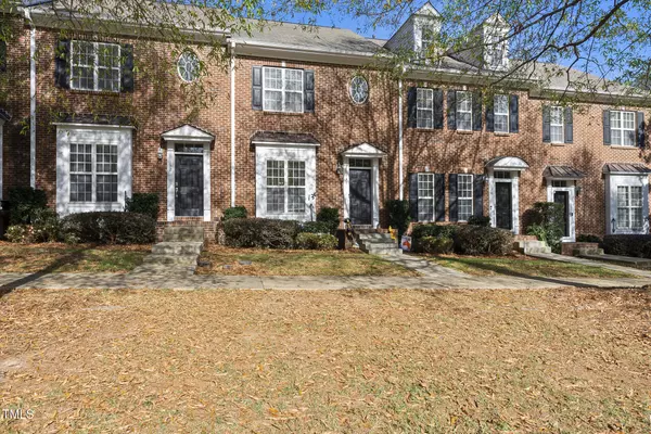 130 W Savannah Ridge Road, Holly Springs, NC 27540