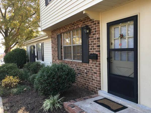 1002 Willow Drive #95, Chapel Hill, NC 27514